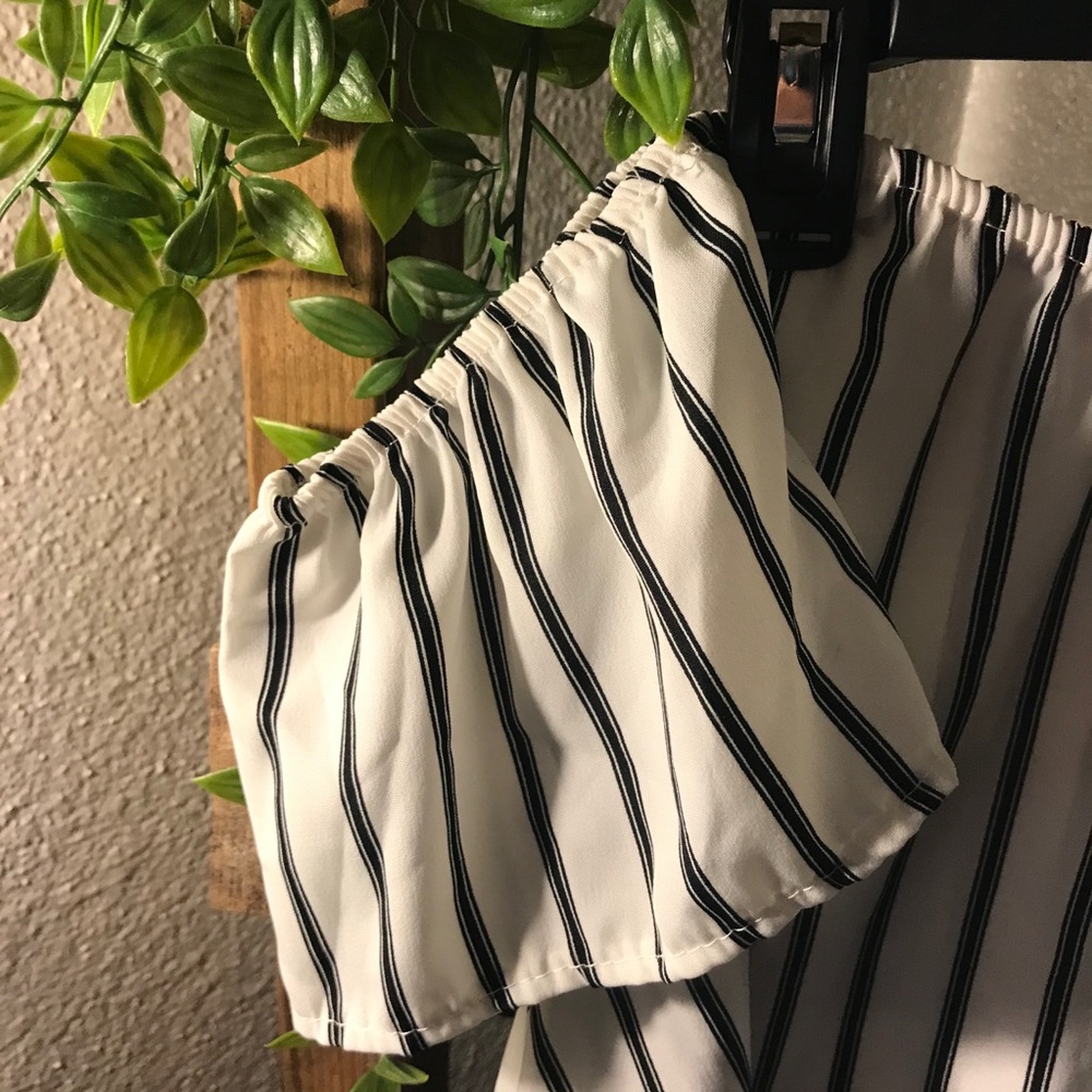 Off the shoulder blouse - Picture 2 of 3